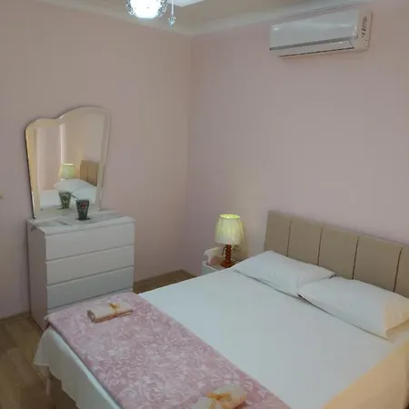 شقة الضيافة 52 غرفتين وصالون Apartment *